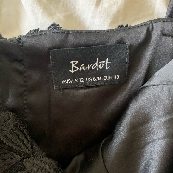 Beautiful Bardot Cocktail Dress - Picture 8 of 11